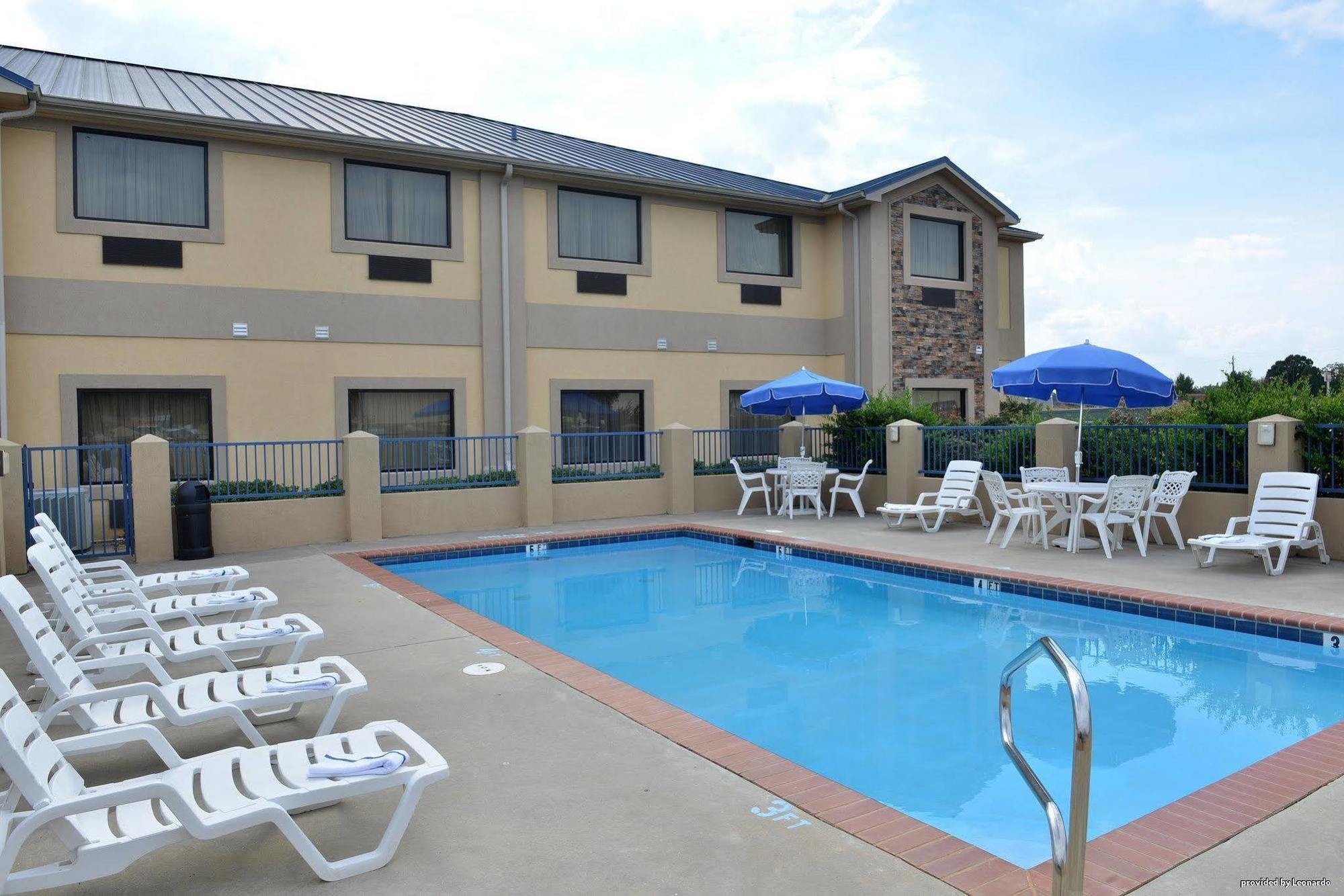 Hampton Inn Hartwell Ga Exterior photo